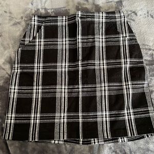 Cute black and white skirt